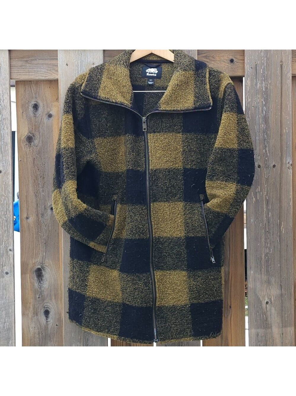 ROOTS Cardigan Jacket Women's Size Small Wool Blend Olive Green and Black Full Z
